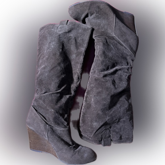 70s throwback brown suede boots - Picture 7 of 14